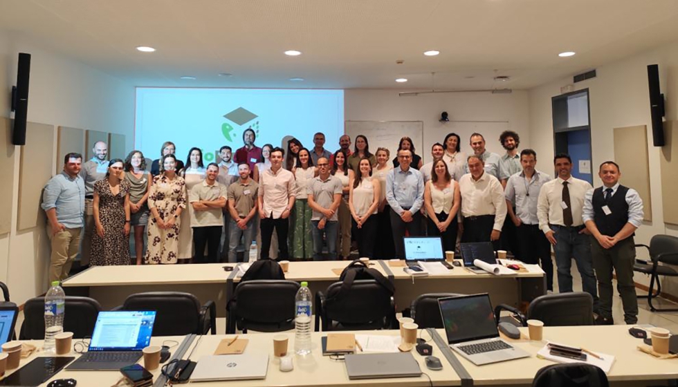 Imagen de grupo de los socios durante la reuni�n de lanzamiento en la NTUA