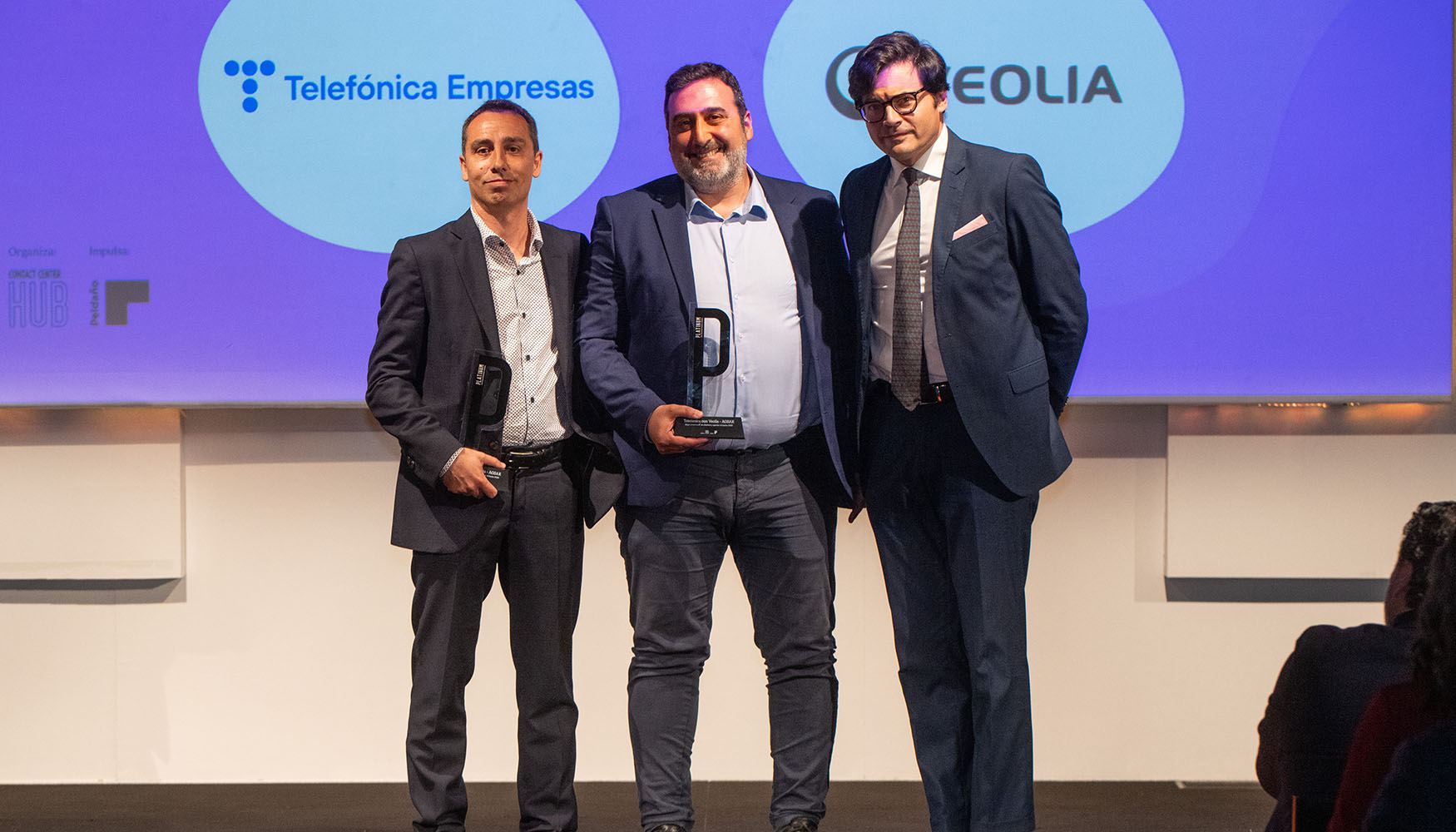 El canal de WhatsApp ha demostrado un rendimiento particularmente destacado, alcanzando un 70% de efectividad en la resoluci�n de consultas...