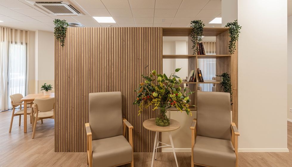 Los paneles HPL sirven de arrimadero en zonas de paso frecuente