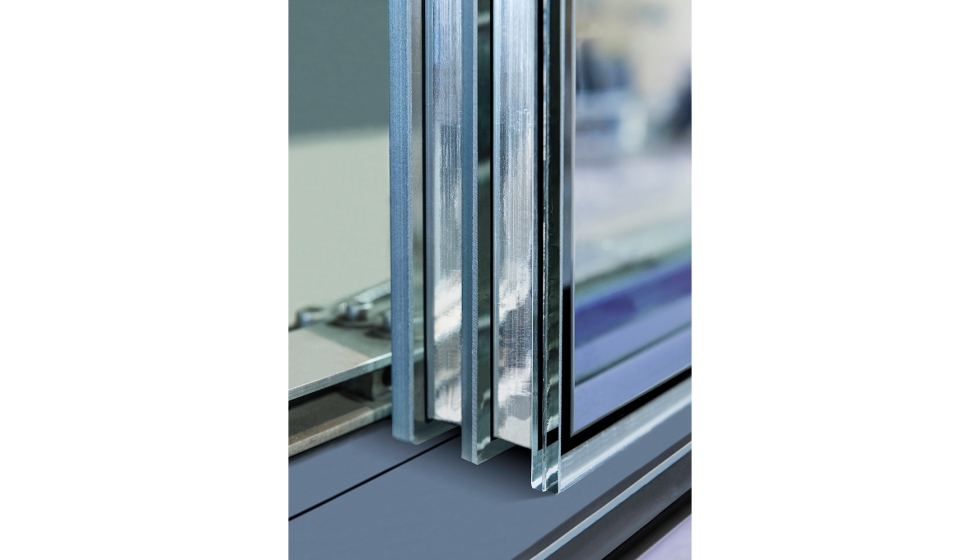 Super Spacer aplicado en un triple acristalamiento