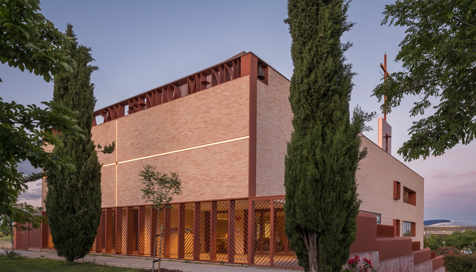 La volumetría de este edificio sacro es uno de los aspectos más remarcables de su arquitectura La volumetría de este edificio sacro es uno de los aspectos más remarcables de su arquitectura