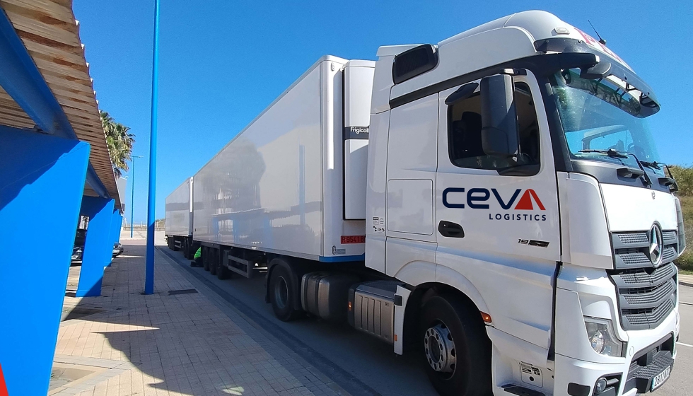 D�o Trailer Mercedes Benz de CEVA Logistics en operaci�n en el eje Barcelona-Madrid con combustible HVO