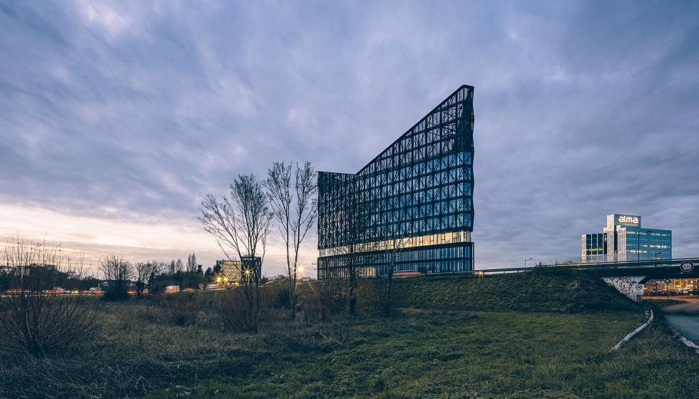 Edifcio Emrgnce, novo smbolo de Rennes. Fotografia: Eric Sueur