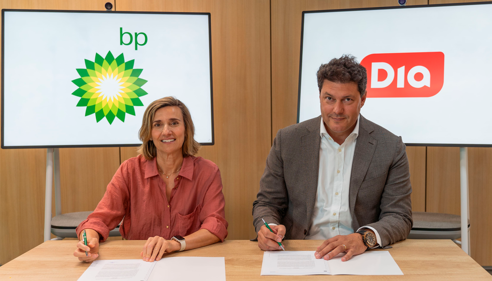 Olvido Moraleda, presidenta de bp Energ�a Espa�a, y Ricardo �lvarez, director ejecutivo de Dia Espa�a