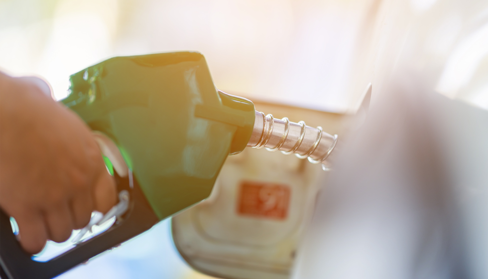 �Aunque el encarecimiento de los carburantes en verano es estructural y previsible...