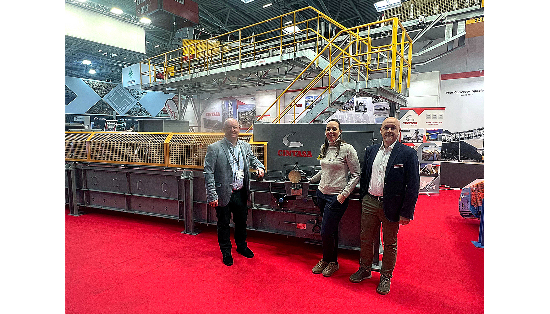 De izquierda a derecha: Jaime Simn, Ana Mara Simn y Rafael Simn en la pasada edicin de Bauma