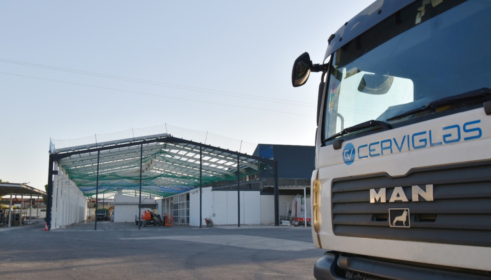 Nueva nave en construcci�n de Cerviglas