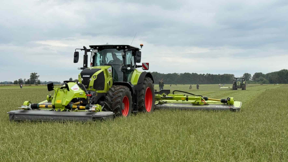 Estas segadoras disponen de la reconocida barra de corte atornillada MAX CUT con perfil ondulado