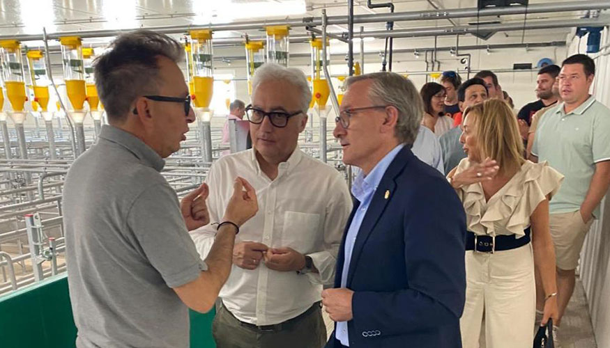 Visita del consejero de Agricultura, Ganader�a y Alimentaci�n del Gobierno de Arag�n, Javier Rinc�n...