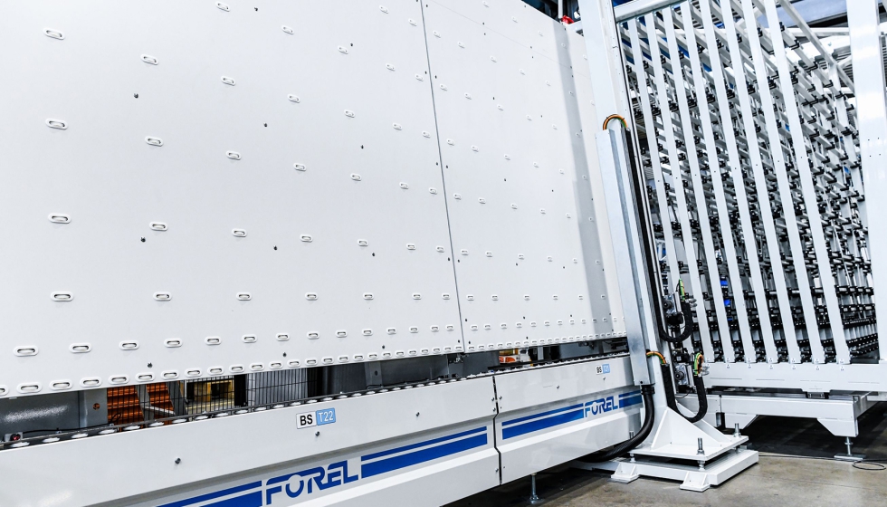 Detalle de la lnea de vidrio aislante de alta tecnologa de Forel