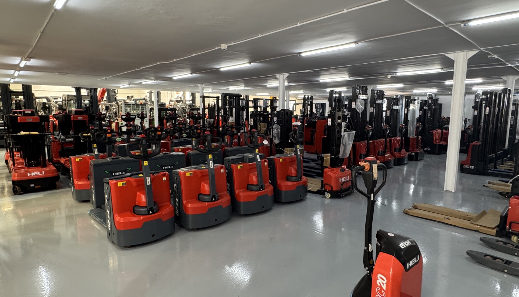 Stock de equipos ligeros Heli para trabajos de manutencin