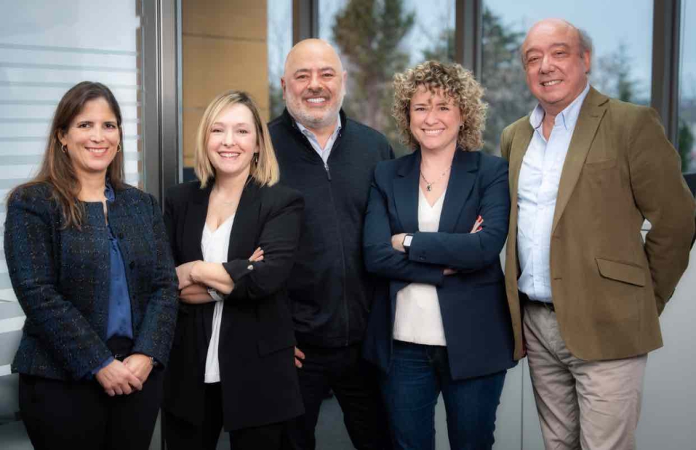 Claudia Jimnez, Xana Belastegui, Roger Salameh, Nora Alonso y ngel Santos son miembros del equipo Agri-Food Tech...