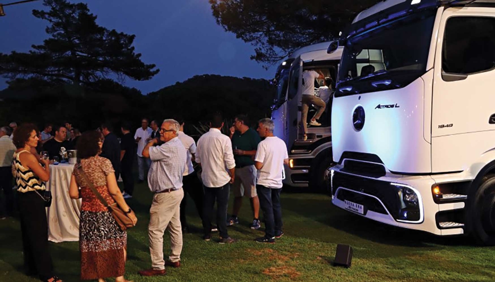 El evento congreg� a m�s de 150 profesionales del sector en el Golf de Vallromanes para conocer de cerca las �ltimas novedades de Mercedes-Benz...