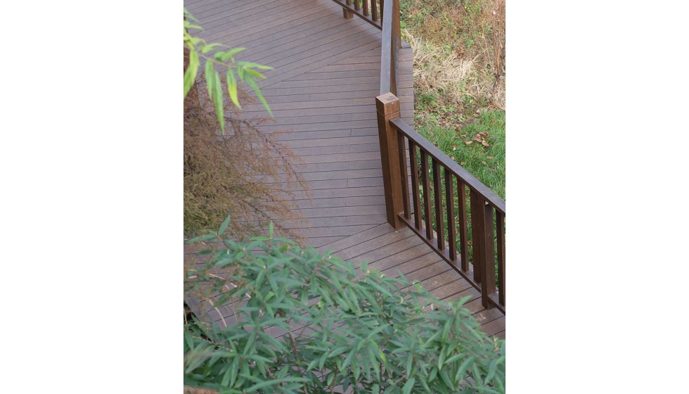 Tarima Naturea en acabado Caf�