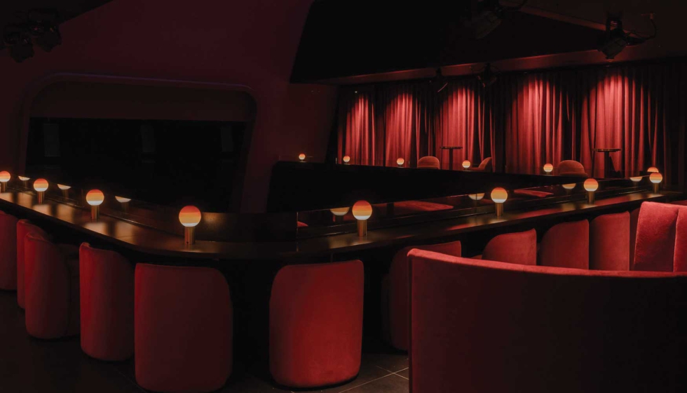 La cl�sica Dipping Light de Marset es una de las piezas que compone el nuevo dise�o de El Molino de Barcelona...