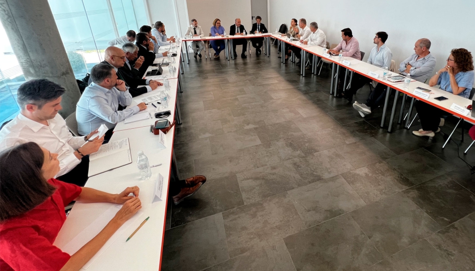 Profesionales de empresas mecanizadoras y tractoras compartieron durante ms de 3 horas su visin del sector