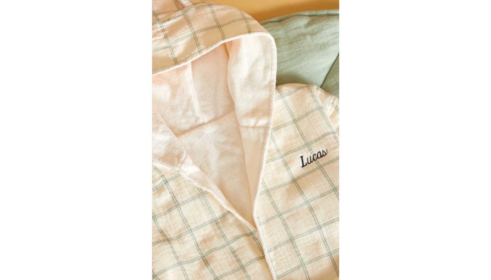 Albornoz de rizo y gasa de algod�n