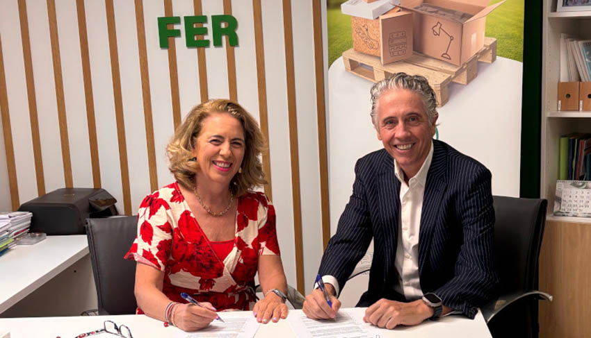 La directora general de FER, Alicia Garc�a-Franco, y Eduardo Mataix, director general de Ambienvases