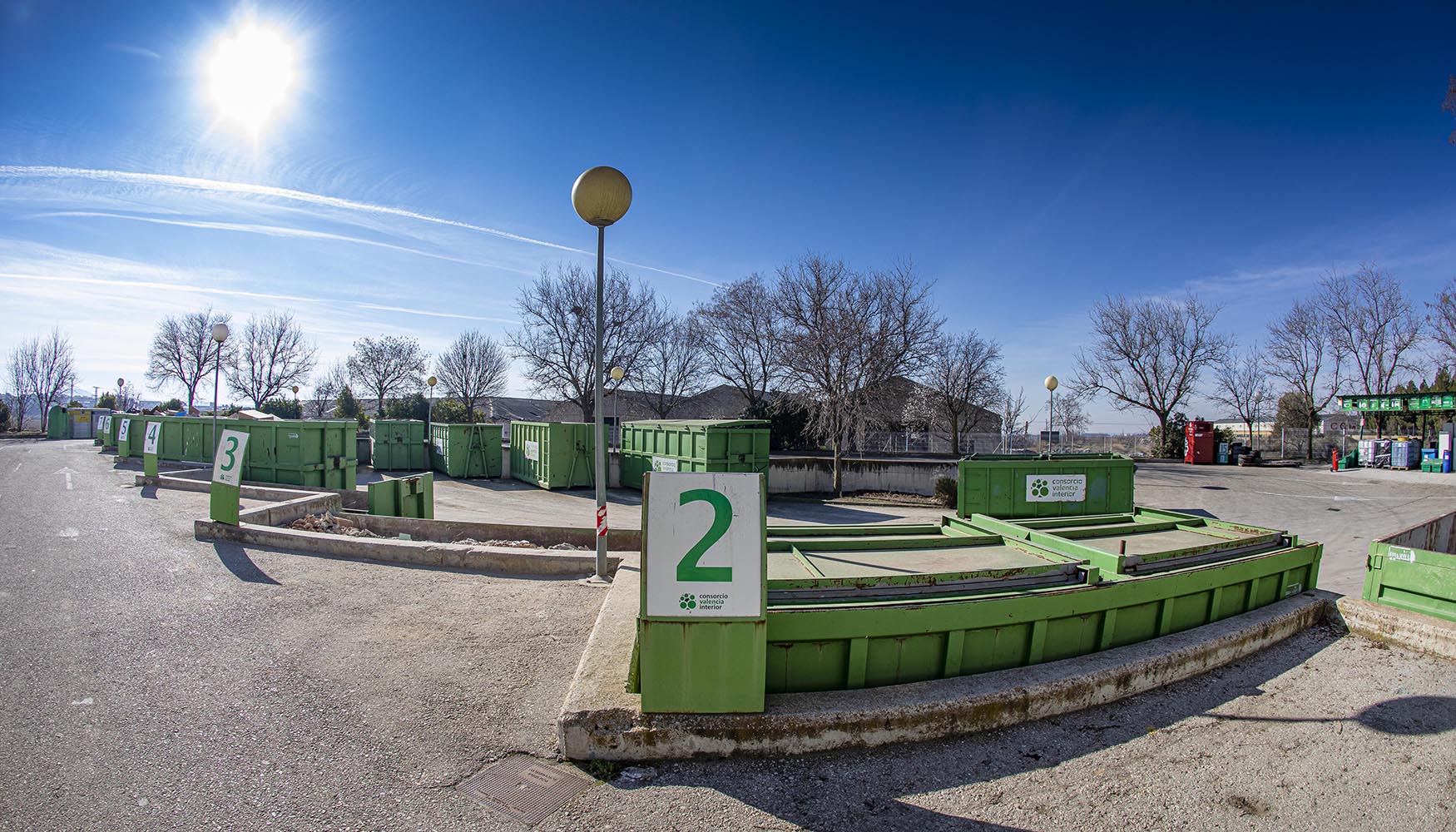 Esta actuaci�n permitir� avanzar en el cumplimiento de los objetivos municipales establecidos en la Ley 7/2022 sobre residuos y suelos contaminados...