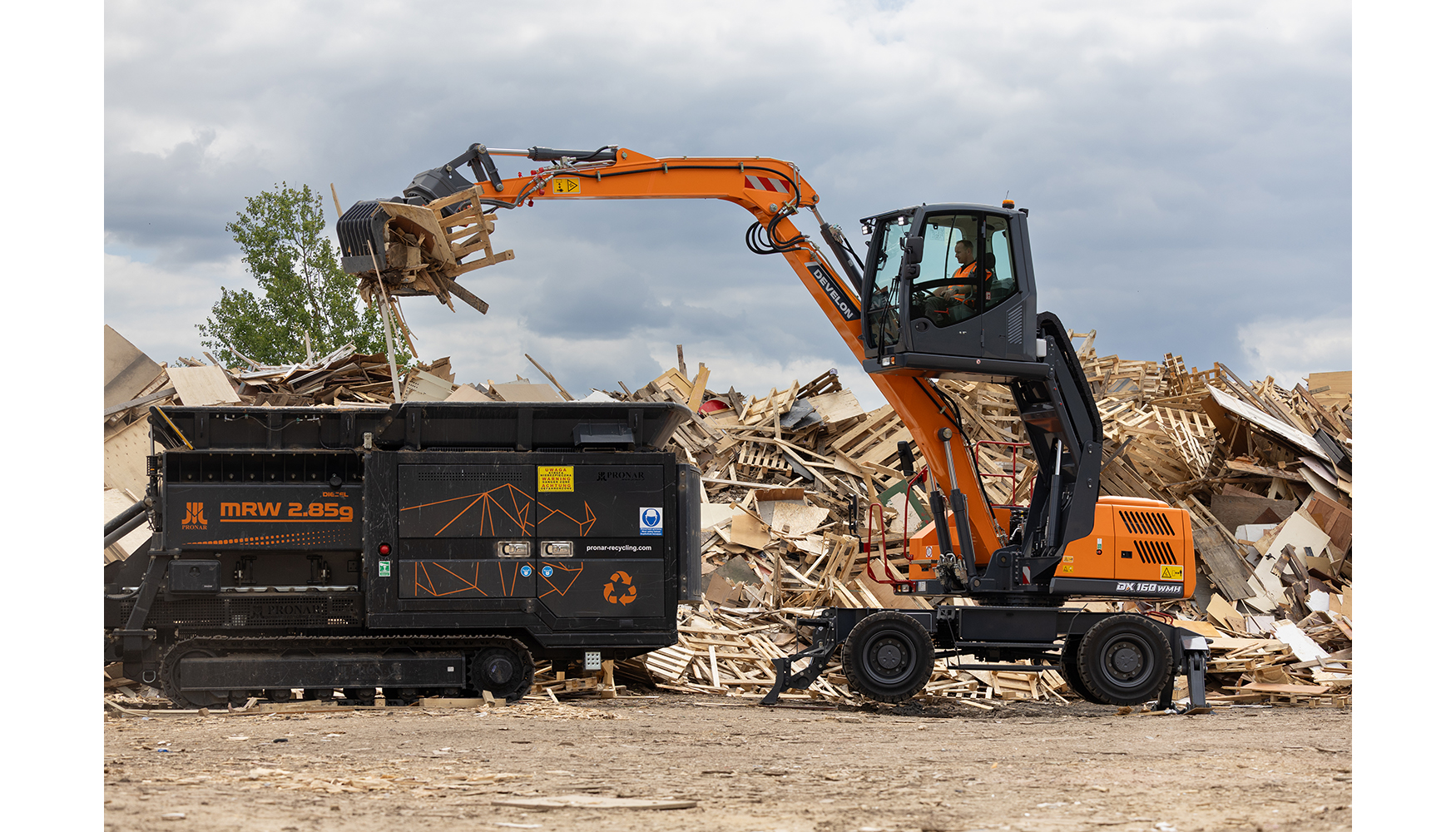 Manipulador de materiales DX160WMH-7