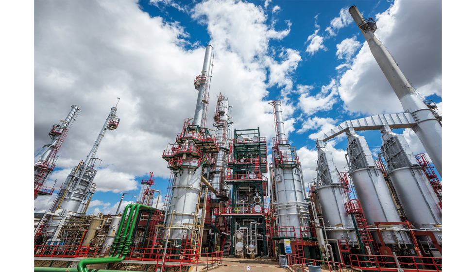 Repsol ha recordado como la elevada volatilidad en los mercados de las materias primas y productos ha marcado el desempeo del negocio Industrial...