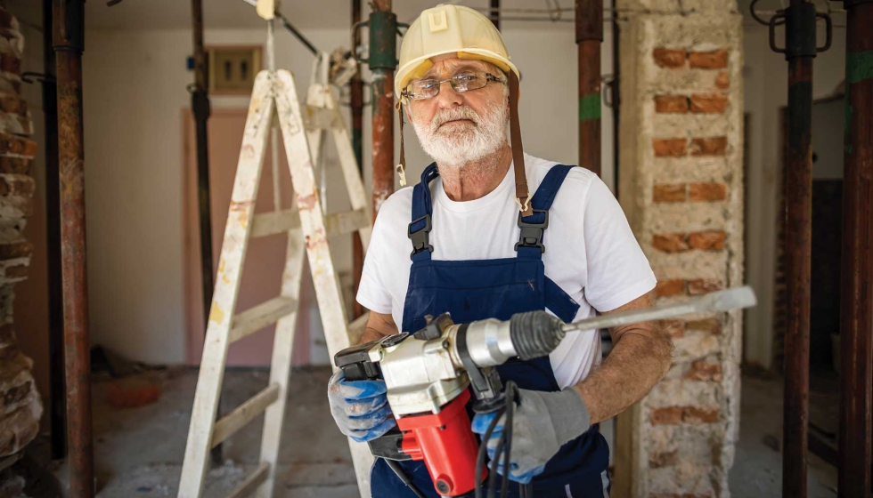 Un 37,1% de trabajadores de la construcci�n era mayor de 50 a�os en 2024