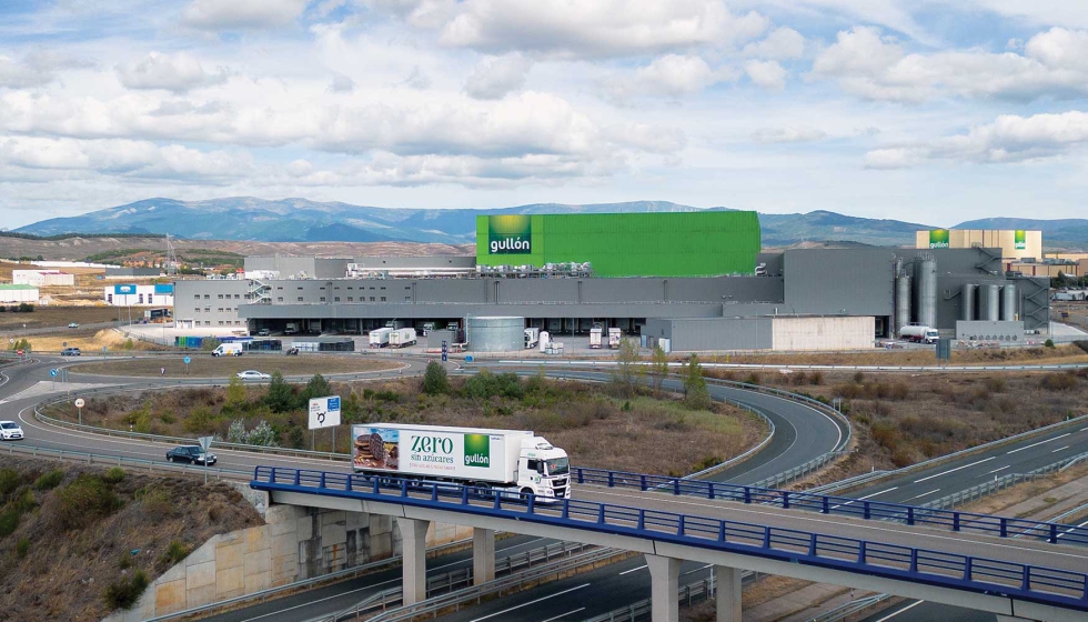 La empresa ha pasado a consumir el 100% de electricidad de fuentes renovables, ha incrementado el uso de materiales reciclados...