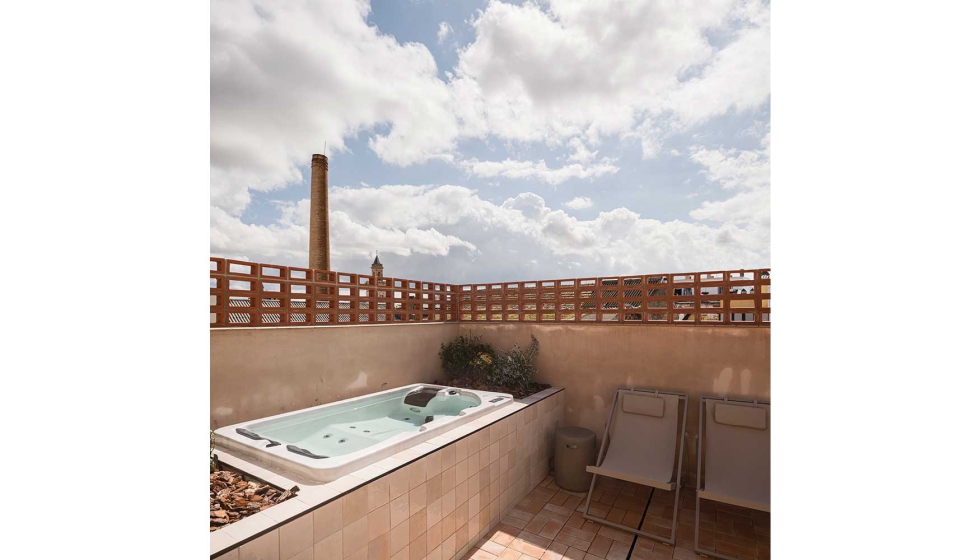 La geometra original del inmueble se respeta, pero se enriquece con nuevos espacios exteriores. Foto: Juanca Lagares