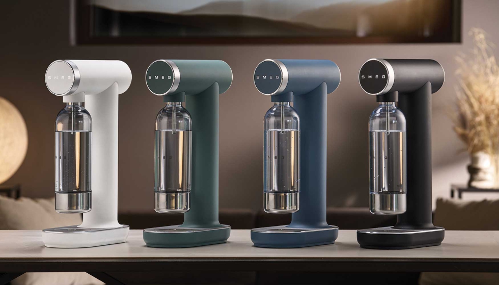 La nueva Soda Maker est disponible en cuatro acabados en mate: blanco, negro, verde esmeralda y azul tormenta