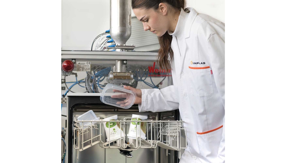 En lo que respecta al uso de envases en lavavajillas, se recomienda utilizar ciclos de lipieza con temperaturas de no ms de 70 grados centgrados...