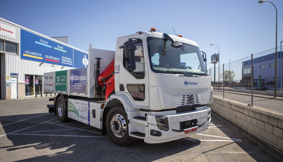 El nuevo cami�n Renault Trucks E-Tech 100% el�ctrico destinado a operaciones urbanas de Distriplac en Valencia