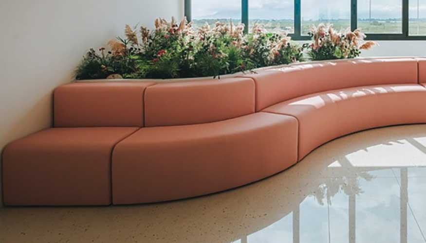 Los armarios modulares con jardineras agreg� un toque natural y proporcion� almacenamiento adicional, sin sacrificar espacio...