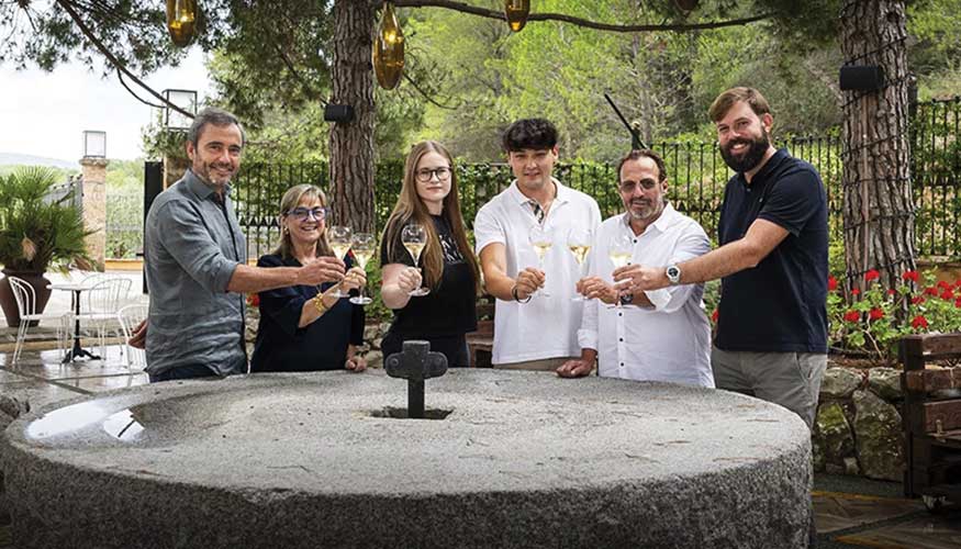 Con la incorporacin de Celler Kripta se refuerza su compromiso con un modelo de elaboracin basado en la viticultura ecolgica...