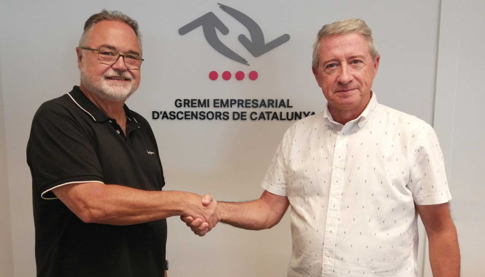 En la imagen, Jordi Sarrats y Pedrp Piero en la sede del Gremio