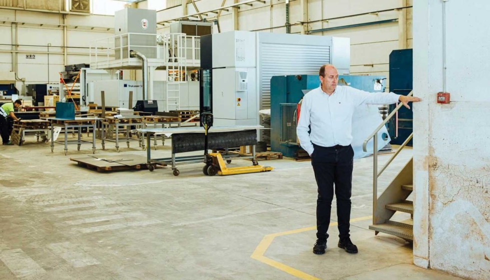 Jos Giner recuerda: As de altos llegaba el agua y el barro en la zona de produccin tras el desastre por las inundaciones...