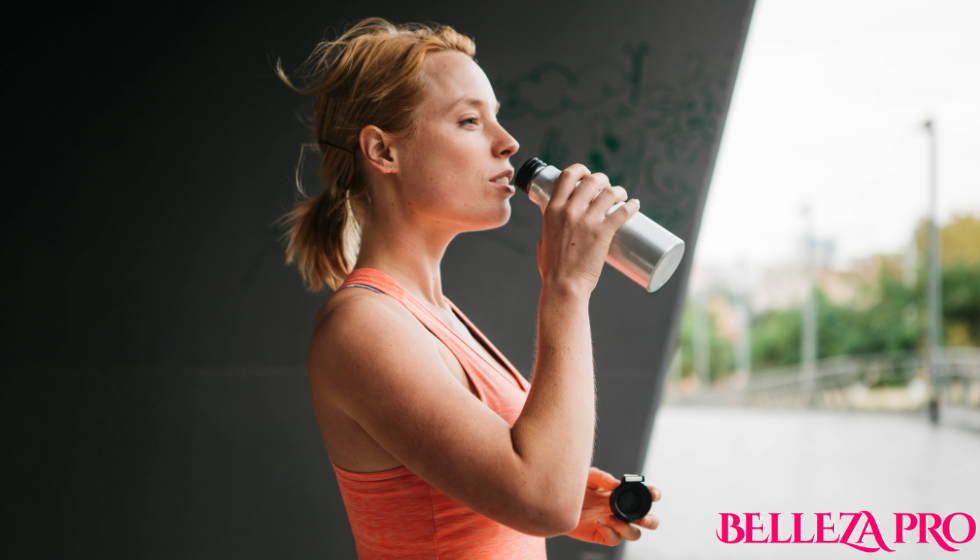 Foto de Sabas que beber demasiada agua puede ser contraproducente?