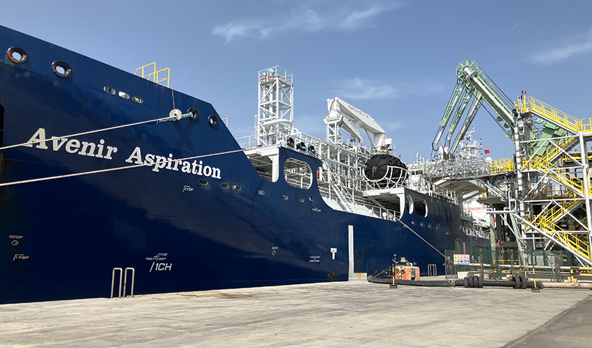 Carga de bioGNL al 'Avenir Aspiration' en Cartagena