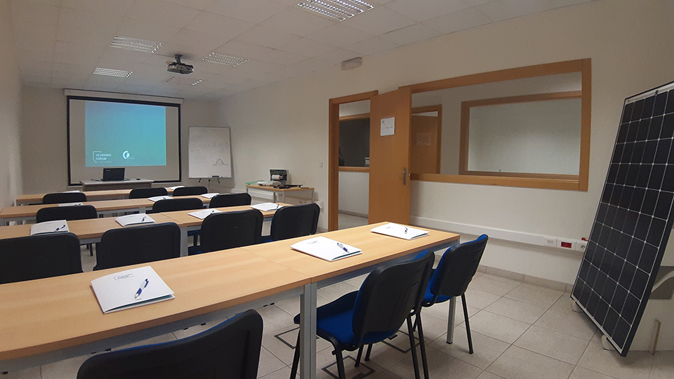 Academia Rolear: sala de formao