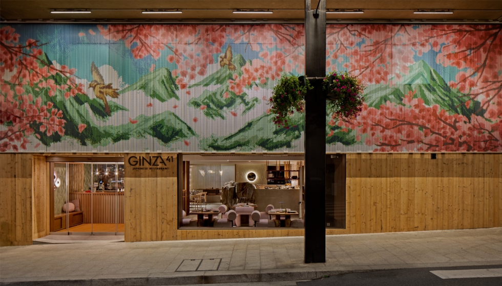 Plano del dise�o de esta impresionante cortina de 13,7 metros de ancho y 3,4 metros de alto, cuyos colores evocan directamente a la cultura japonesa...