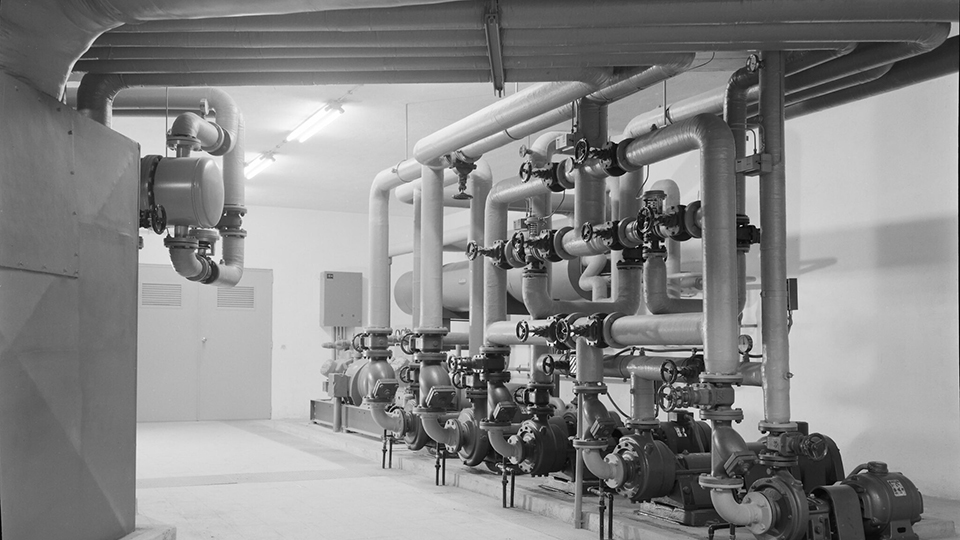 Nunes Correia Indstrias Trmicas do Norte Lda. Portugal - Equipamento industrial.Fotgrafo: Mrio Novais (1899-1967)