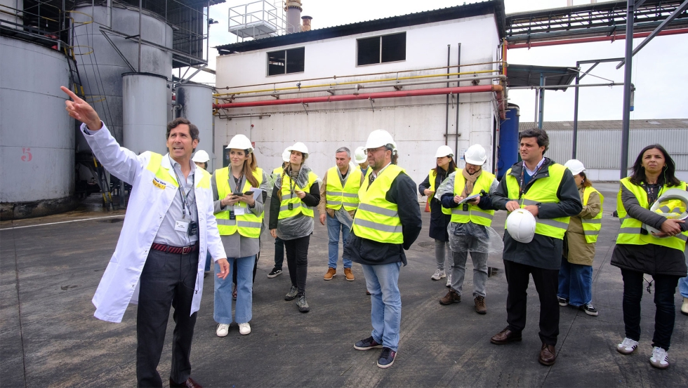 Jaime Osta Gallego, vicrepresidente de ORIVA durante la visita a la refinera