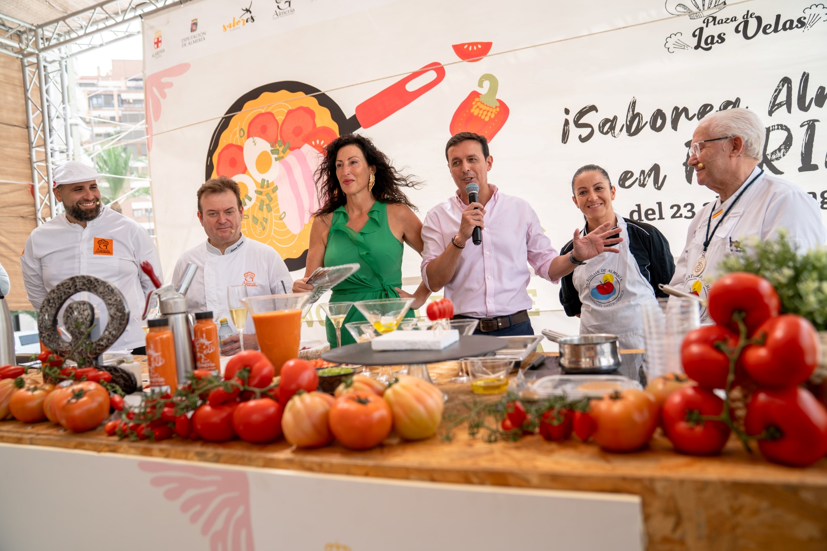 El presidente de la Diputacin Provincial de Almera, Javier A. Garca, junto a la alcaldesa de Almera, Mara del Mar Vzquez...