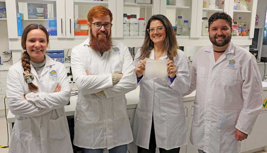 En la propuesta tecnol�gica participan los profesores Ricardo P�rez y Wendy Franco, de Ingenier�a Qu�mica y Bioprocesos UC...