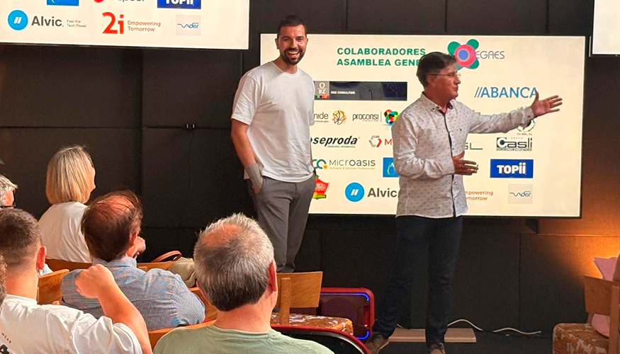 Julio C�sar L�pez V�zquez, vicepresidente de Fegaes, durante la Asamblea General de la Federaci�n