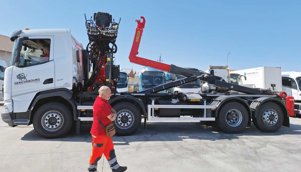 El polibrazo telescpico Palfinger HT 26 SLD 5, que equipa los nuevos vehculos de Derichebourg...