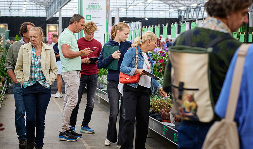 Profesionales del sector internacional intercambian contactos y tendencias en un ambiente marcado por el optimismo comercial...