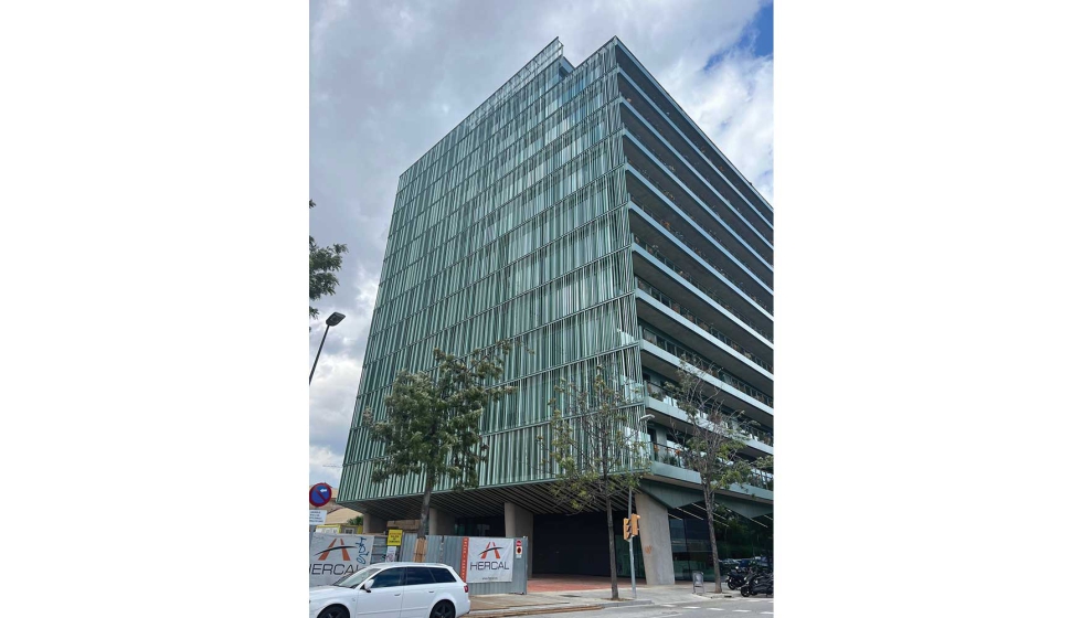 One Parc Central ha conseguido reducir la demanda energtica y el consumo, gracias a las soluciones de Saint Gobain Glass e Isover...