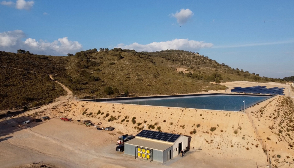 Planta fotovoltaica 100 % off-grid destinada al uso agr�cola