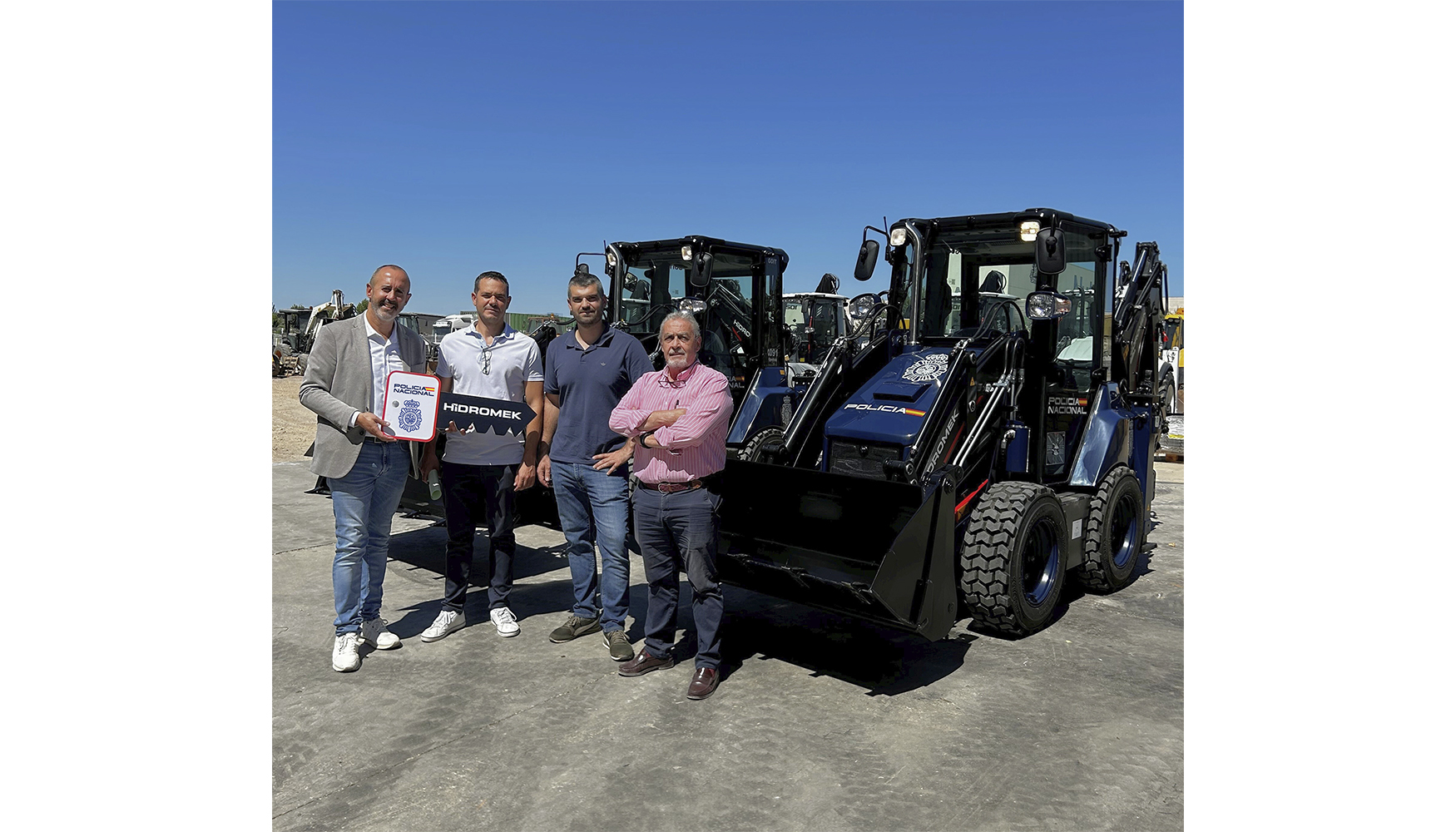 Acto de entrega de los equipos