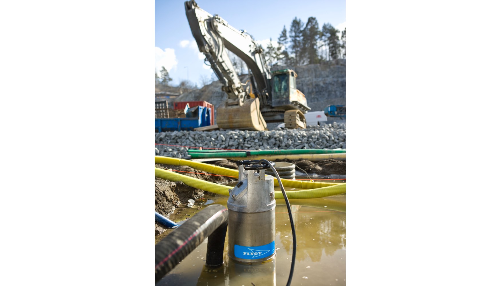 Las soluciones de Xylem se pueden emplear en una gran variedad de aplicaciones de construccin y minera, entre otros sectores...